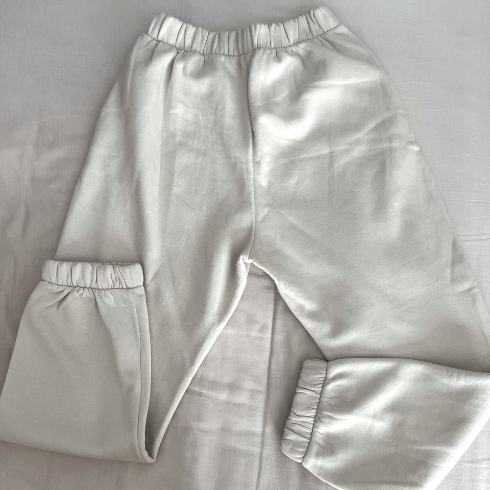Zara - off white/cream joggers